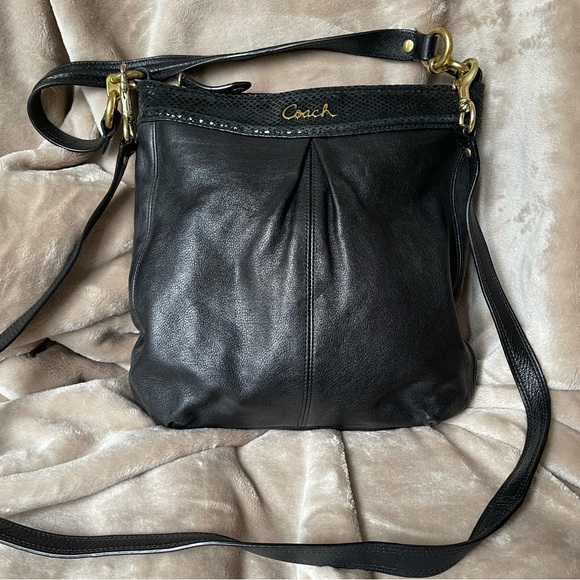 Coach Purse and matching leather wallet - Picture 2 of 7